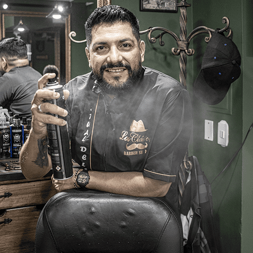 Andrés Barbero Los Clásicos Barbershop sede la 70